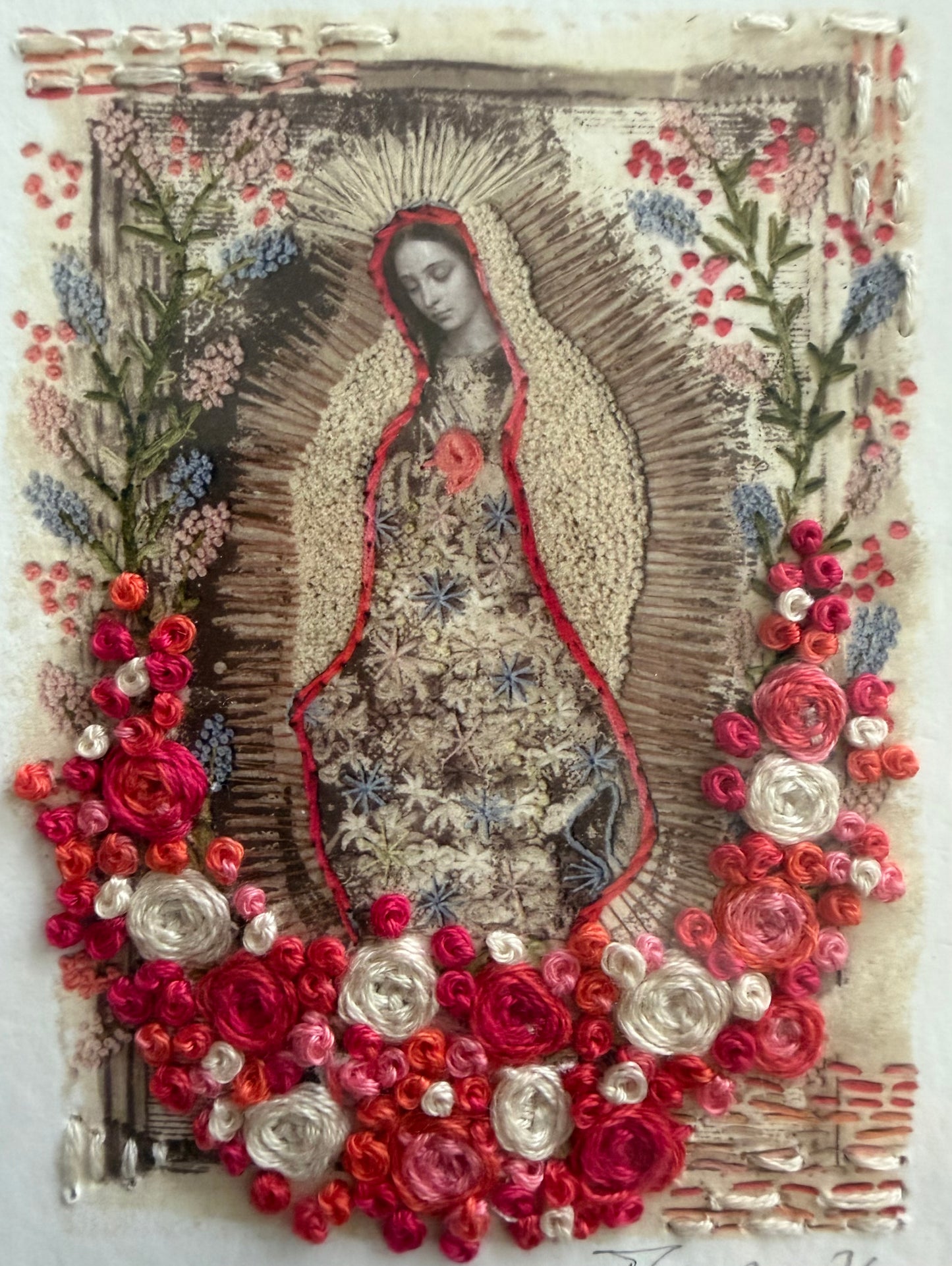 Virgen Bolo. Rosa, naranja y blanco